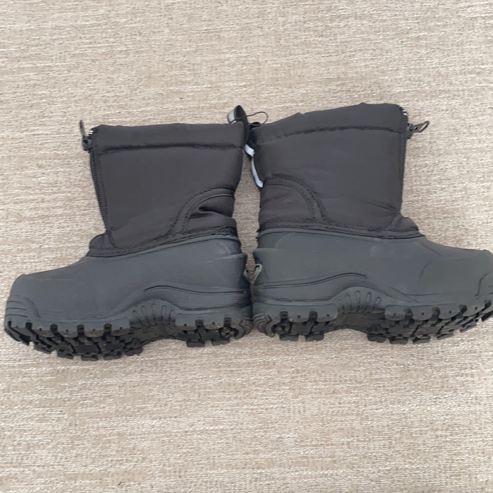 Northside black insulated snow boots. Size 5 ( toddler) - Picture 6 of 7